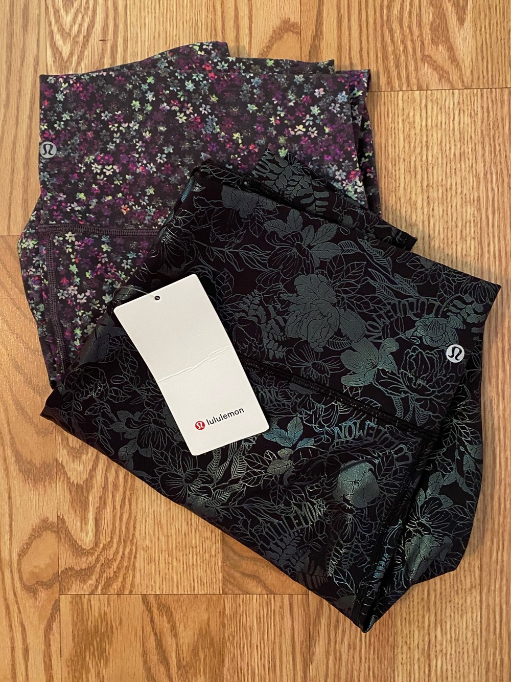 NWT Lululemon bundle size 18 Wunder under high rise 28” leggings